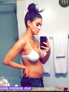 Photos nues de Brittany Furlan divulguées