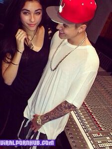 Madison Beer Nude Photos Leaked