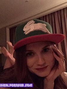 Bonnie Wright Nude Photos Leaked