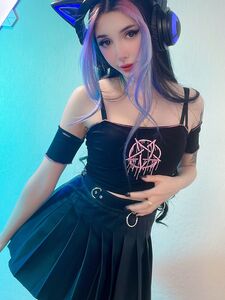 Alyri 最新的 Onlyfans 高级泄露