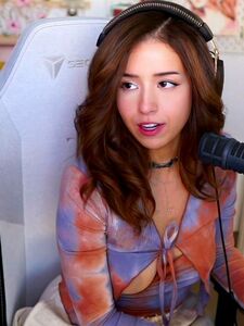Pokimane Nue Fuite de téton en direct