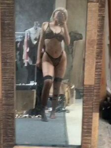 Kylie Jenner Durchsichtiger Lingerie Nip Slip Set Leaked