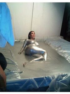 Kim Kardashian Nude Body Paint Outtakes Set Leaked