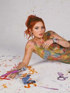 Bella Thorne Nackter Körperbemalung Onlyfans Set Durchgesickert