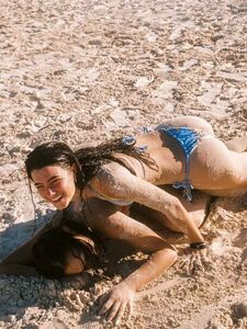 Charli D'Amelio Sexy Pool Strand Bikini Set Durchgesickert