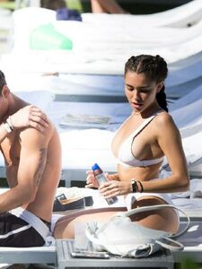 Madison Beer Sexy Camel Toe Bikini Set Leaked