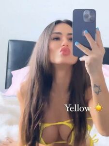 Giovanna Eburneo Bikini Selfie Dance Video Leaked