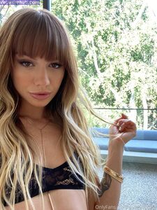 Naomiswann Onlyfans 最新的高级泄露