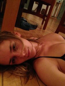 Super Cute Actress Addison Timlin Nude Leaks