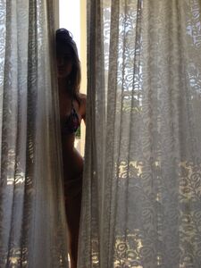 Fuites Nues de la Super Modèle Emily Ratajkowski