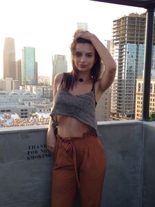 Fuites Nues de la Super Modèle Emily Ratajkowski