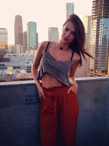 Fuites Nues de la Super Modèle Emily Ratajkowski