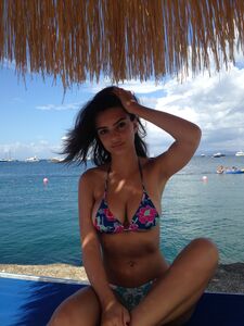 Fuites Nues de la Super Modèle Emily Ratajkowski