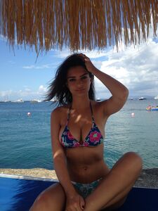 Fuites Nues de la Super Modèle Emily Ratajkowski