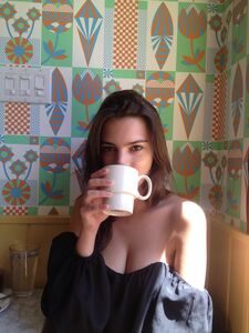 Fuites Nues de la Super Modèle Emily Ratajkowski