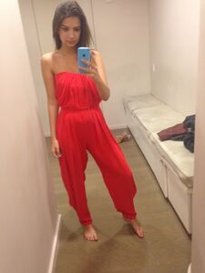 Fuites Nues de la Super Modèle Emily Ratajkowski