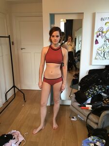 Super sexy nues d'Emma Watson fuitées sur Internet