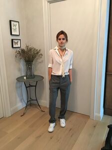 Super sexy nues d'Emma Watson fuitées sur Internet