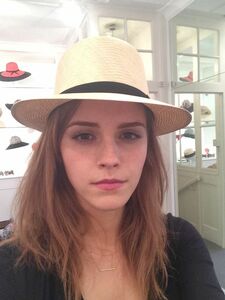 Super sexy nues d'Emma Watson fuitées sur Internet