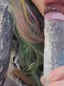 heyLyssten 法国女仆假阳物 OnlyFans 套件泄露