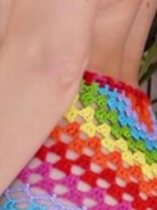 Video BTS di Rachel Cook nuda all'aperto in spiaggia trapelato