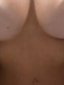 Corinna Kopf Ano desnudo San Valentín Set de Onlyfans filtrado