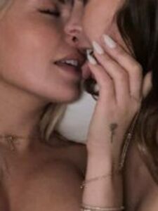 Corinna Kopf Ano desnudo San Valentín Set de Onlyfans filtrado