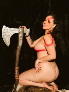 Meg Turney Nude With Axe Onlyfans Set Leaked
