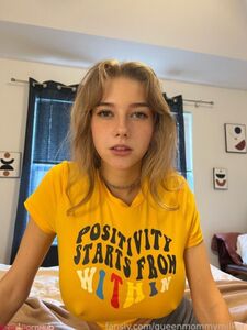 Zooe.moore alias Goddesszooe Nues seins et chatte Onlyfans fuites photos