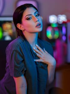 djarii的新OnlyFans专辑