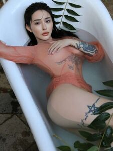 Hitomi Songyuxin Aka Syx_hitomi Nackte Brüste und großer Hintern Onlyfans Leaks Fotos