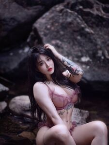 Hitomi Songyuxin Aka Syx_hitomi Poitrine nue et gros fessier Photos leaks Onlyfans