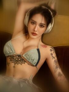 Hitomi Songyuxin Aka Syx_hitomi Poitrine nue et gros fessier Photos leaks Onlyfans