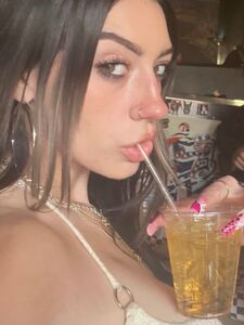 Hoopstheking Aka Painnnkilllerrr Çıplak Göğüsler Ve Heyecanlı Meme Uçları Sızıntı Fotoğraflar