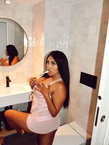 Cristina.lucero alias cristinadogtrainerrr – Nacktbilder von Brüsten und Vagina (OnlyFans-Leaks)