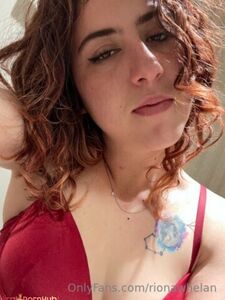 Rionawhelan ヌードの胸とお尻のリーク Onlyfans アルバム