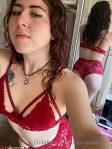 Rionawhelan ヌードの胸とお尻のリーク Onlyfans アルバム