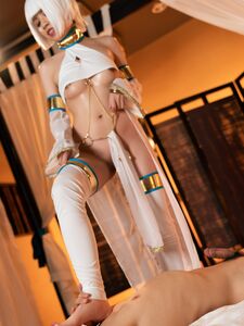 Sara loves to use men as her sex toys - Cospuri 0303