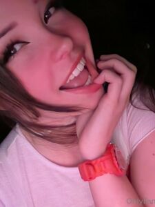 Belle Delphine Lindas selfies de laptop Álbum de filtraciones de Onlyfans