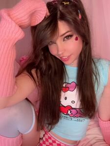 Fughe complete della vagina di Belle Delphine Hello Kitty