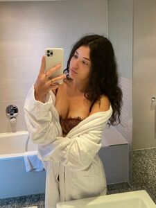 Vanessa.Rhd ONLYFANS Heiße Leckage