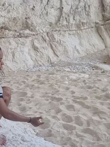 Hari De Lopo | Yoharis De Lopo Public Beach Picss