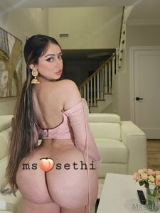 Ms Sethi Onlyfans 巨型裸照合集