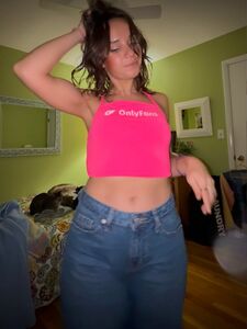 Super cute KillTony comedian Leyla Ingalls go follow and show some love!