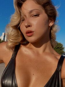 Amateur babe All About Diana shows her natural tits, booty & muff in a solo