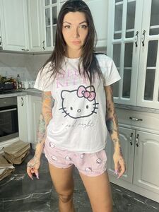 OnlyFans Alice Konigen interprétée par Alice Konigen photos sexy