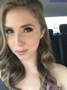 Fuites de la dernière photo nue de Lena Paul sur Onlyfans