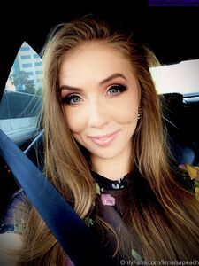 Fuites de la dernière photo nue de Lena Paul sur Onlyfans