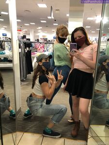 Fuites de la dernière photo nue de Lena Paul sur Onlyfans