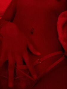 克拉丽莎的Snapchat裸照泄露